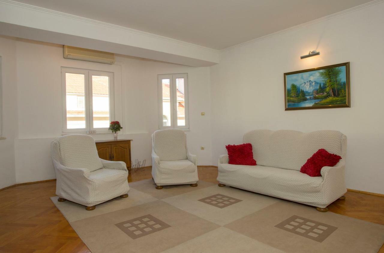 Apis Split Appartement Buitenkant foto