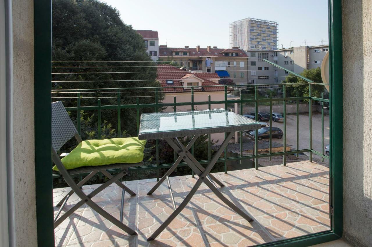 Apis Split Appartement Buitenkant foto