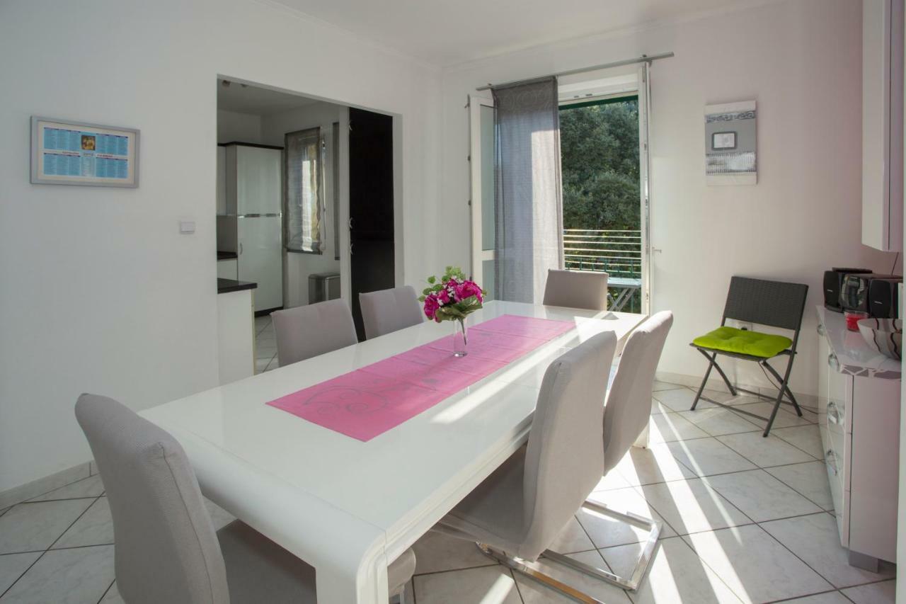 Apis Split Appartement Buitenkant foto