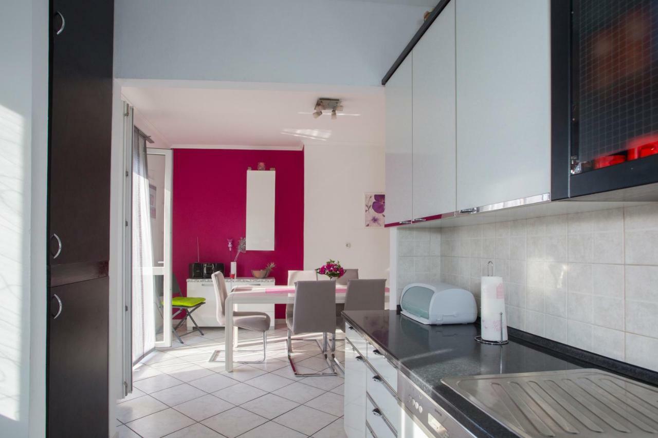 Apis Split Appartement Buitenkant foto